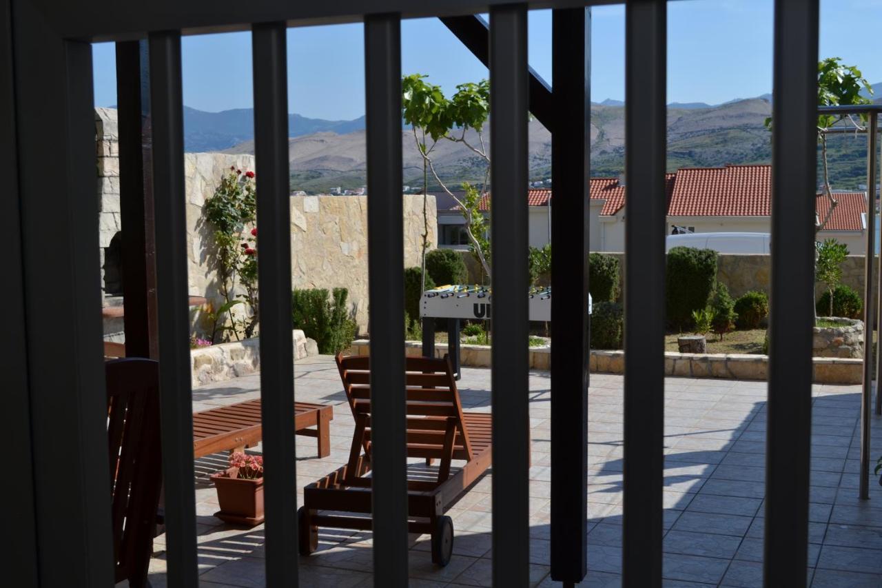 Apartment Lora Pag Town Exterior photo